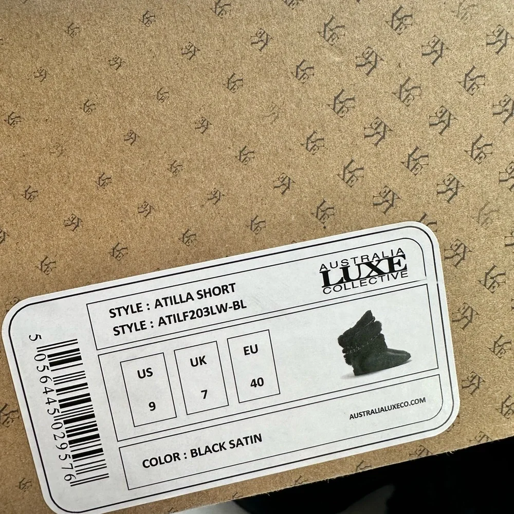 Australia Luxe Collective NWT Atilla Short Shearling Black Satin US 9 - Picture 6 of 6